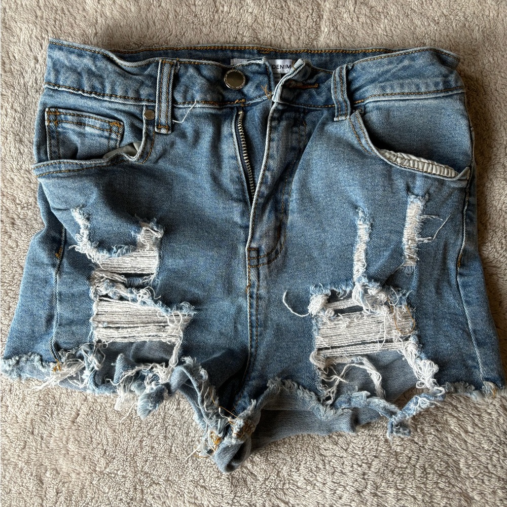 Super ripped denim shorts